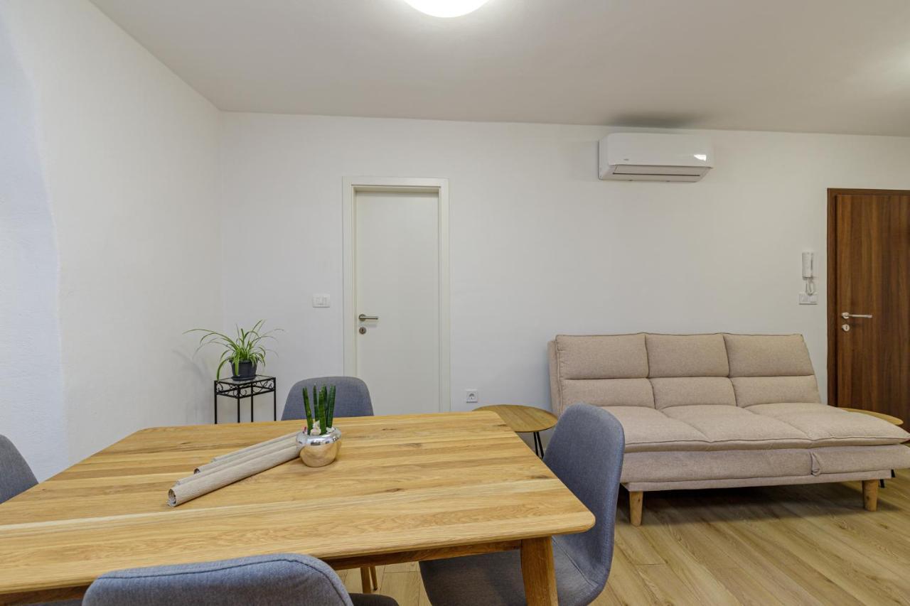 House Aves 2 Lägenhet Kaštelir Exteriör bild