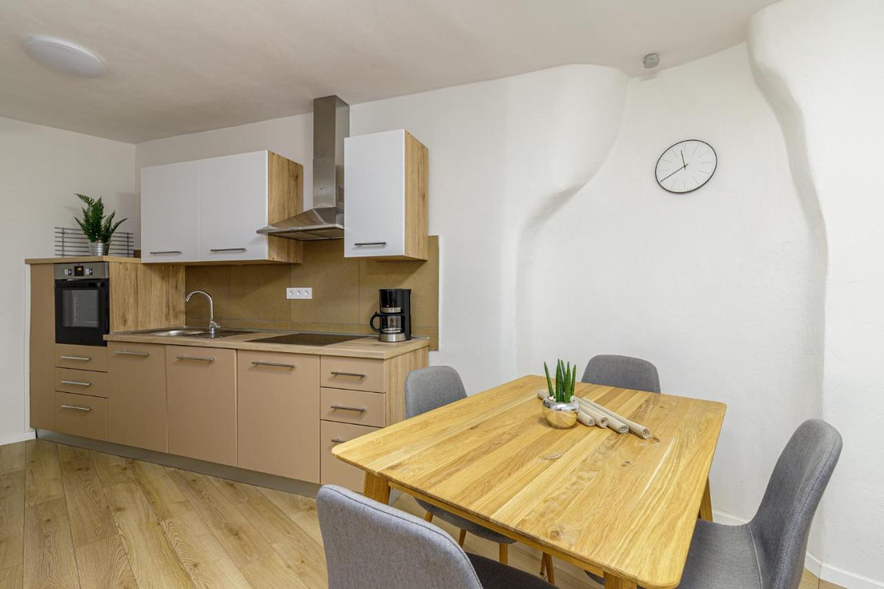 House Aves 2 Lägenhet Kaštelir Exteriör bild